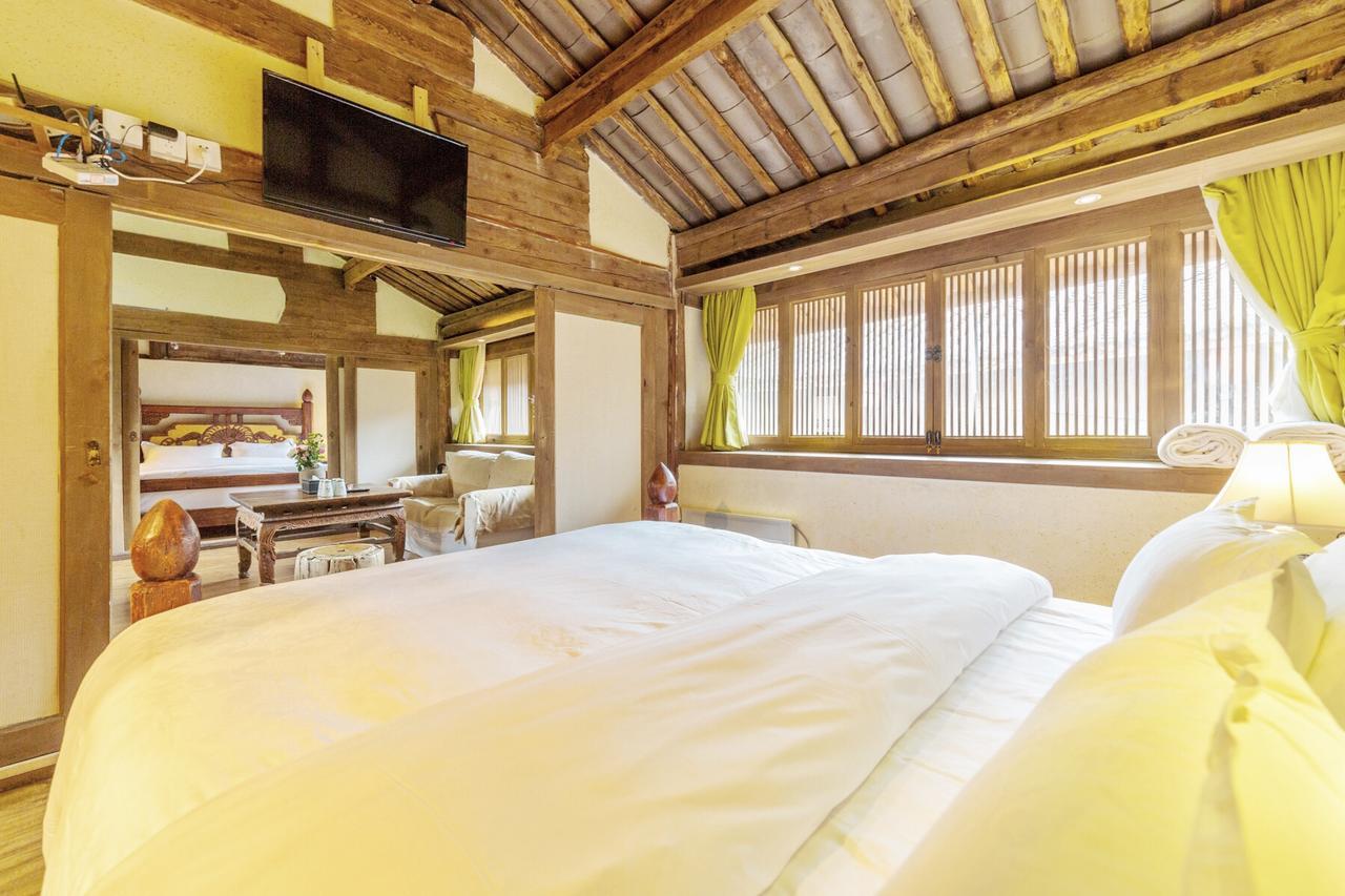 Lijiang Shuhe Yuefeng Resort Hotel エクステリア 写真